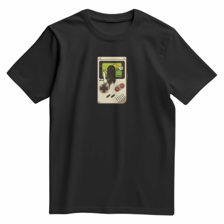 T-shirt noir avec impression de la console style GameBoy possédée